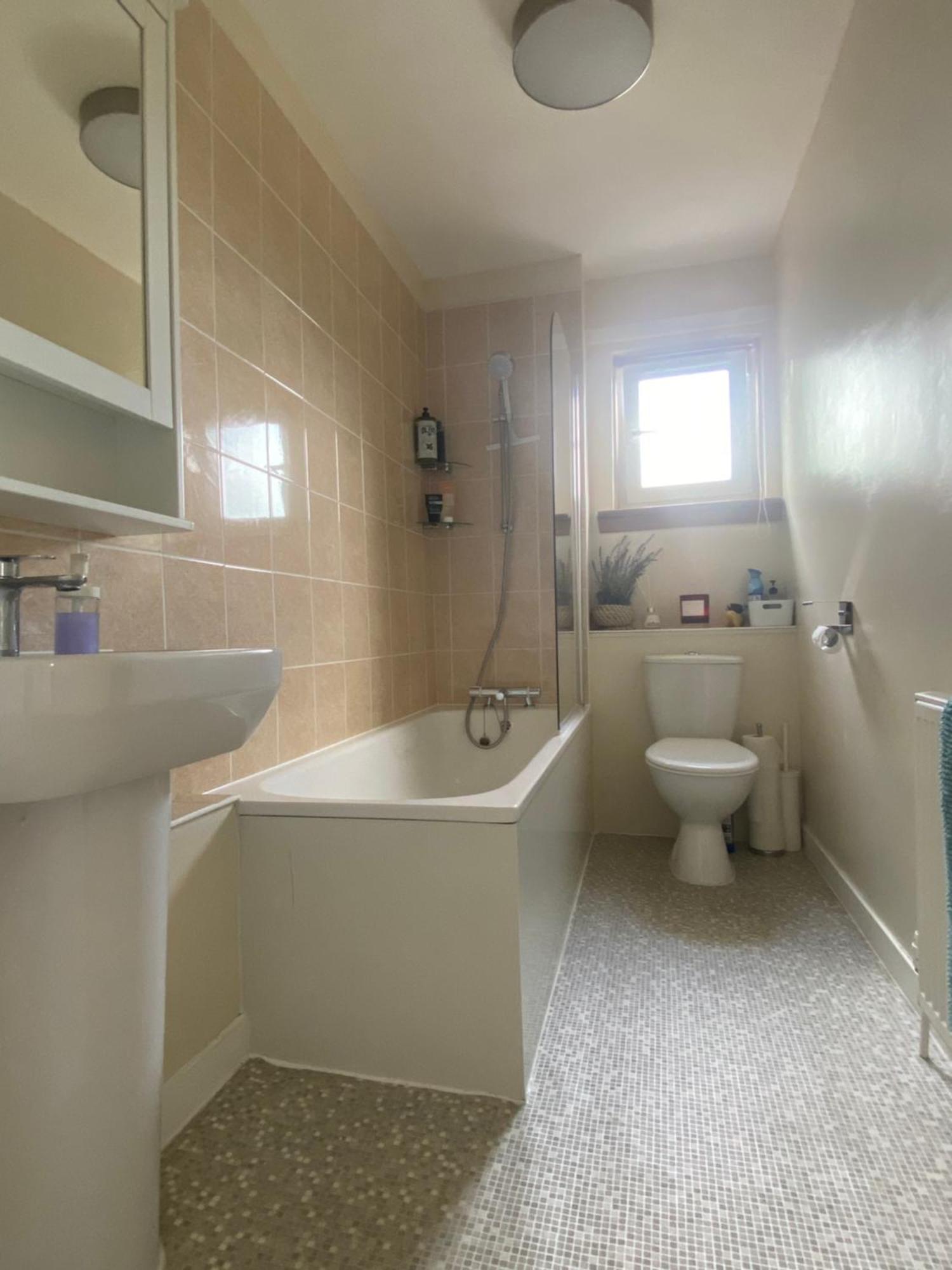 Cozy Bedroom In Shared Accommodation With Free Parking Edimburgo Exterior foto